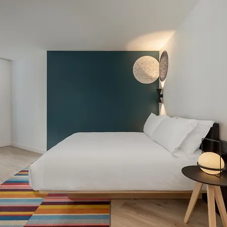 Отель Aloft By Marriott Дижон