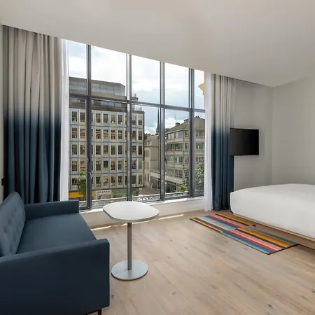 Отель Aloft By Marriott 4*