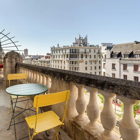 Aloft Hotel, By Marriott ホテル